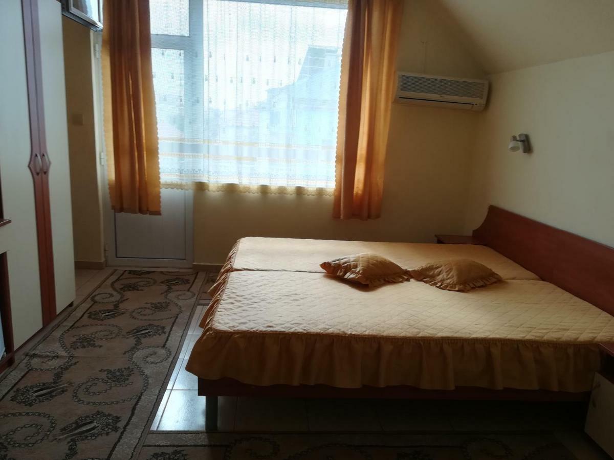 Guest House Georgieva ラヴダ エクステリア 写真